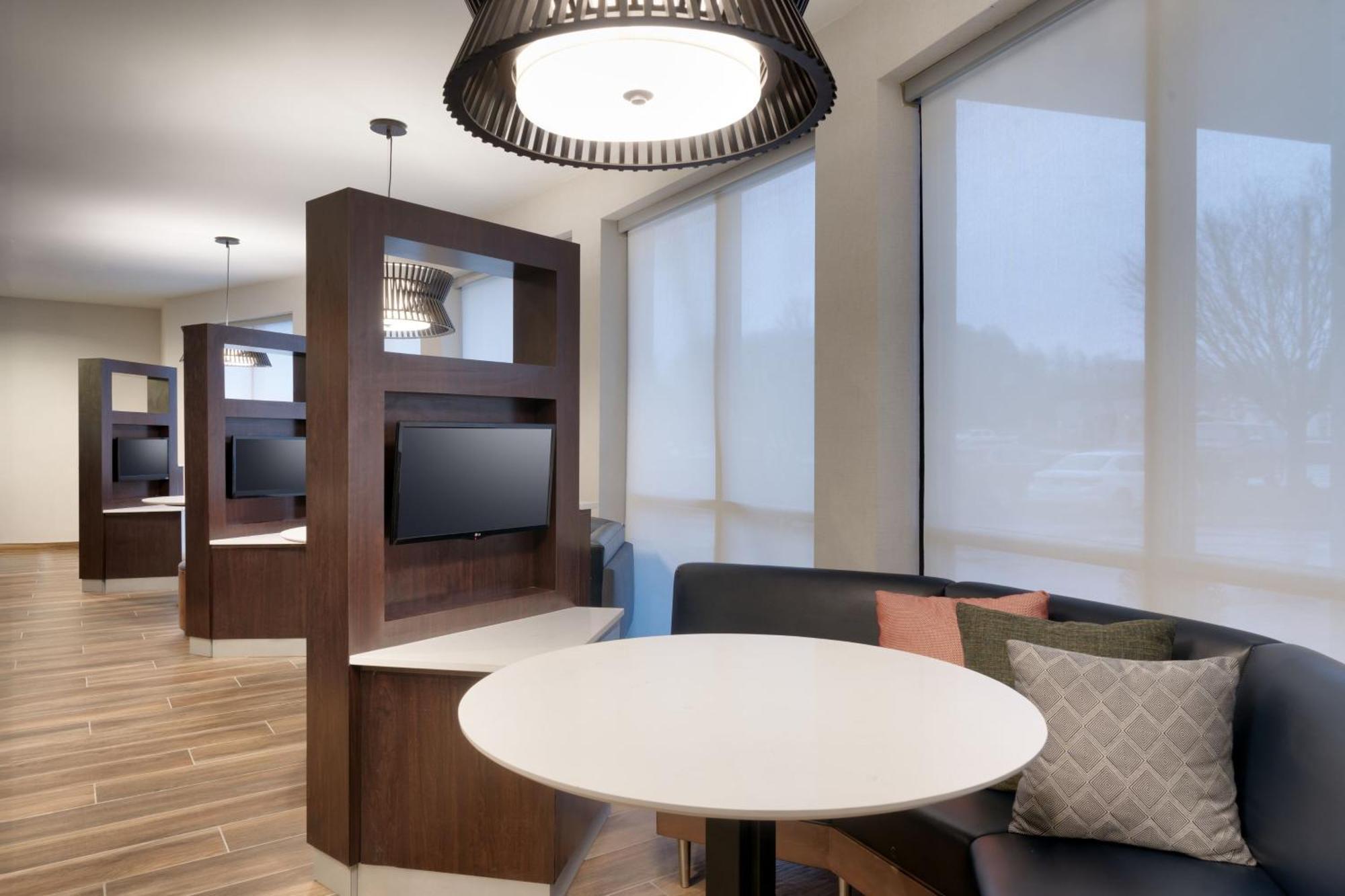 Courtyard By Marriott Johnson City Εξωτερικό φωτογραφία